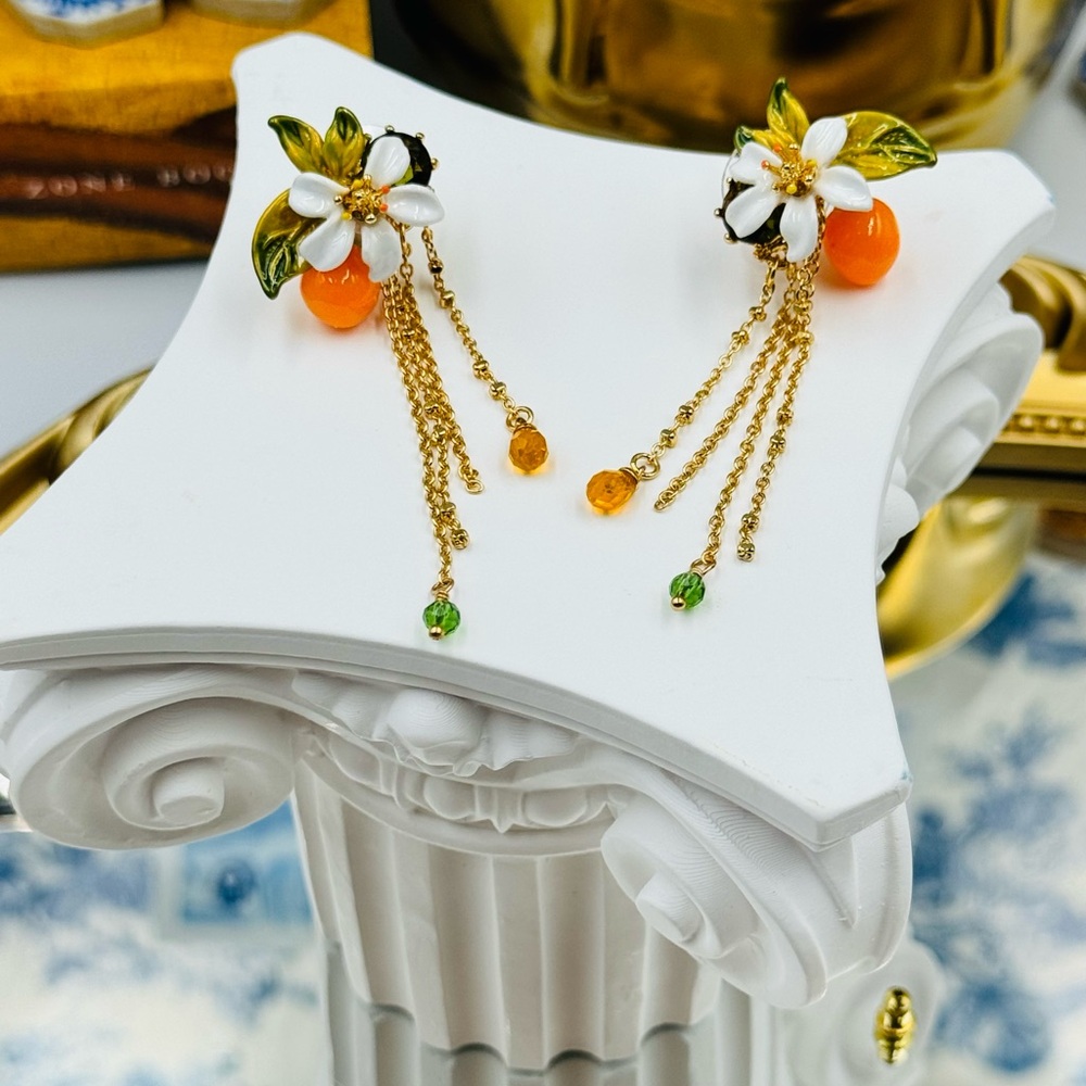🆕 LES NEREIDES 🧿 NIB Gardens in Provence Orange Blossom Chain Earring - Picture 5 of 16